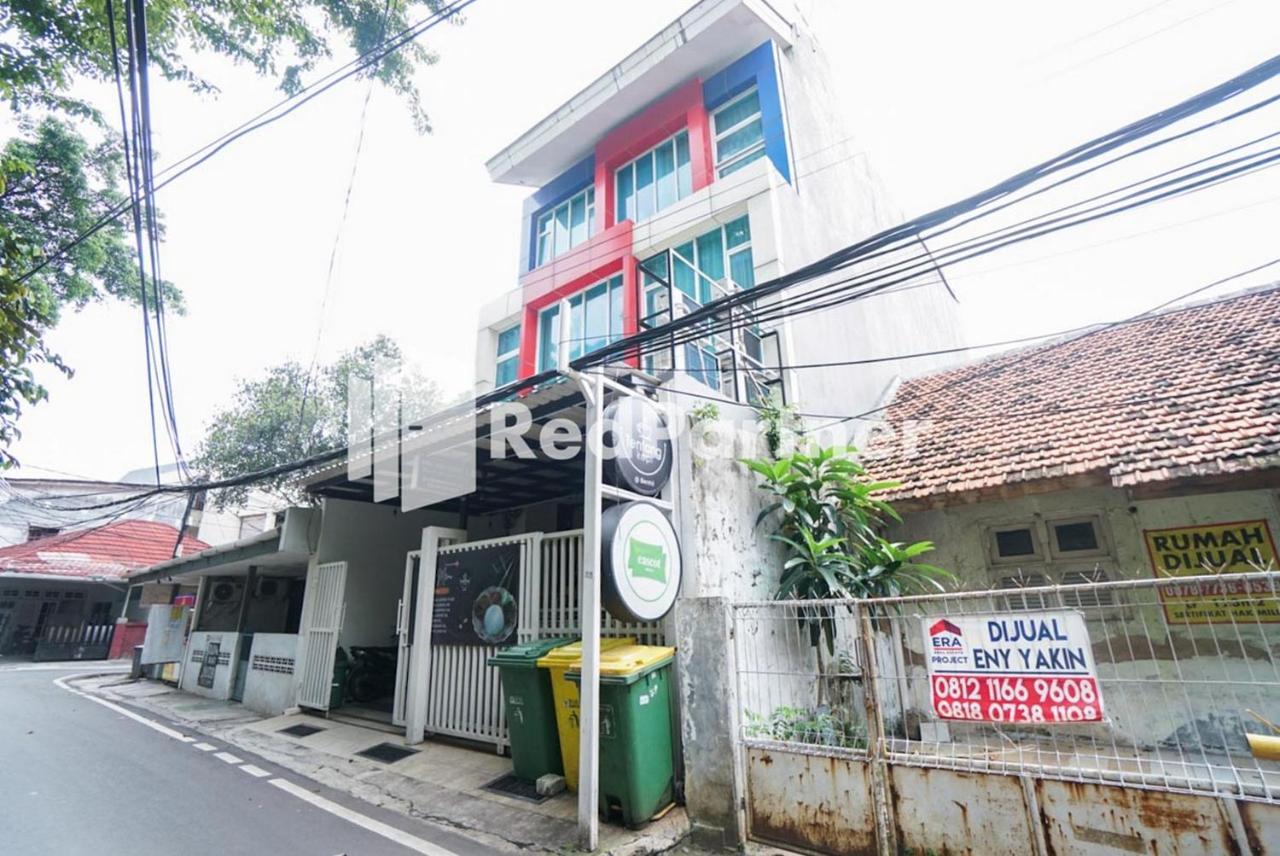 Eascot Hotel Mitra Reddoorz จาการ์ตา ภายนอก รูปภาพ