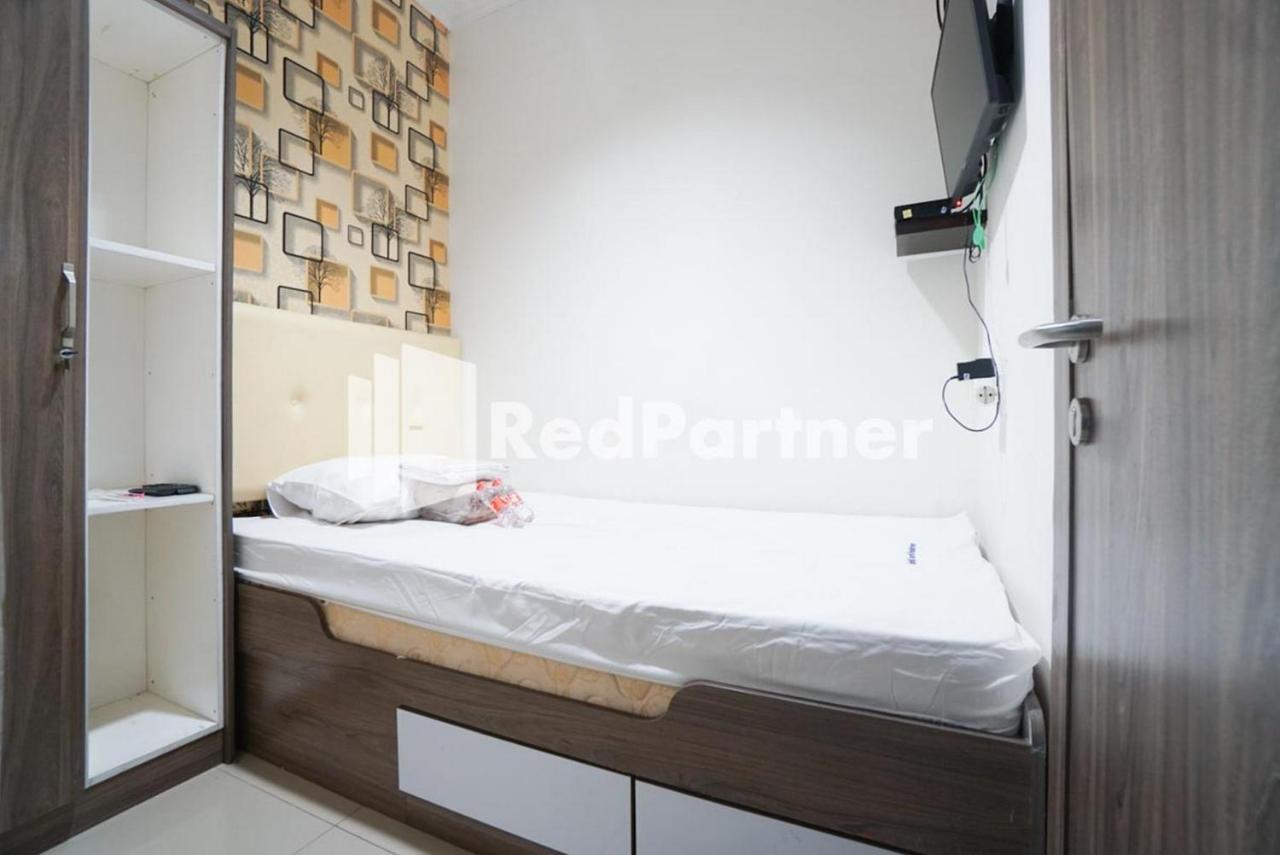 Eascot Hotel Mitra Reddoorz จาการ์ตา ภายนอก รูปภาพ