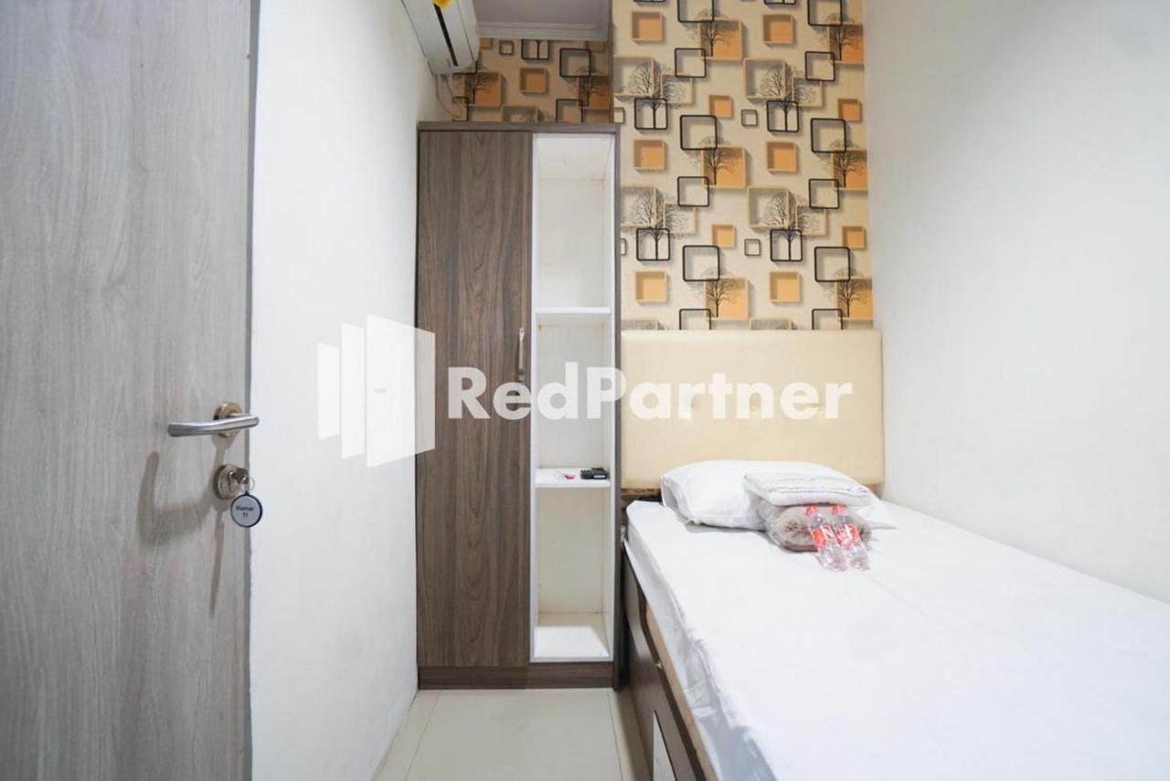 Eascot Hotel Mitra Reddoorz จาการ์ตา ภายนอก รูปภาพ